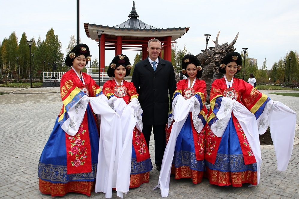 Торжественное открытие парка Корейской дружбы: губернатор